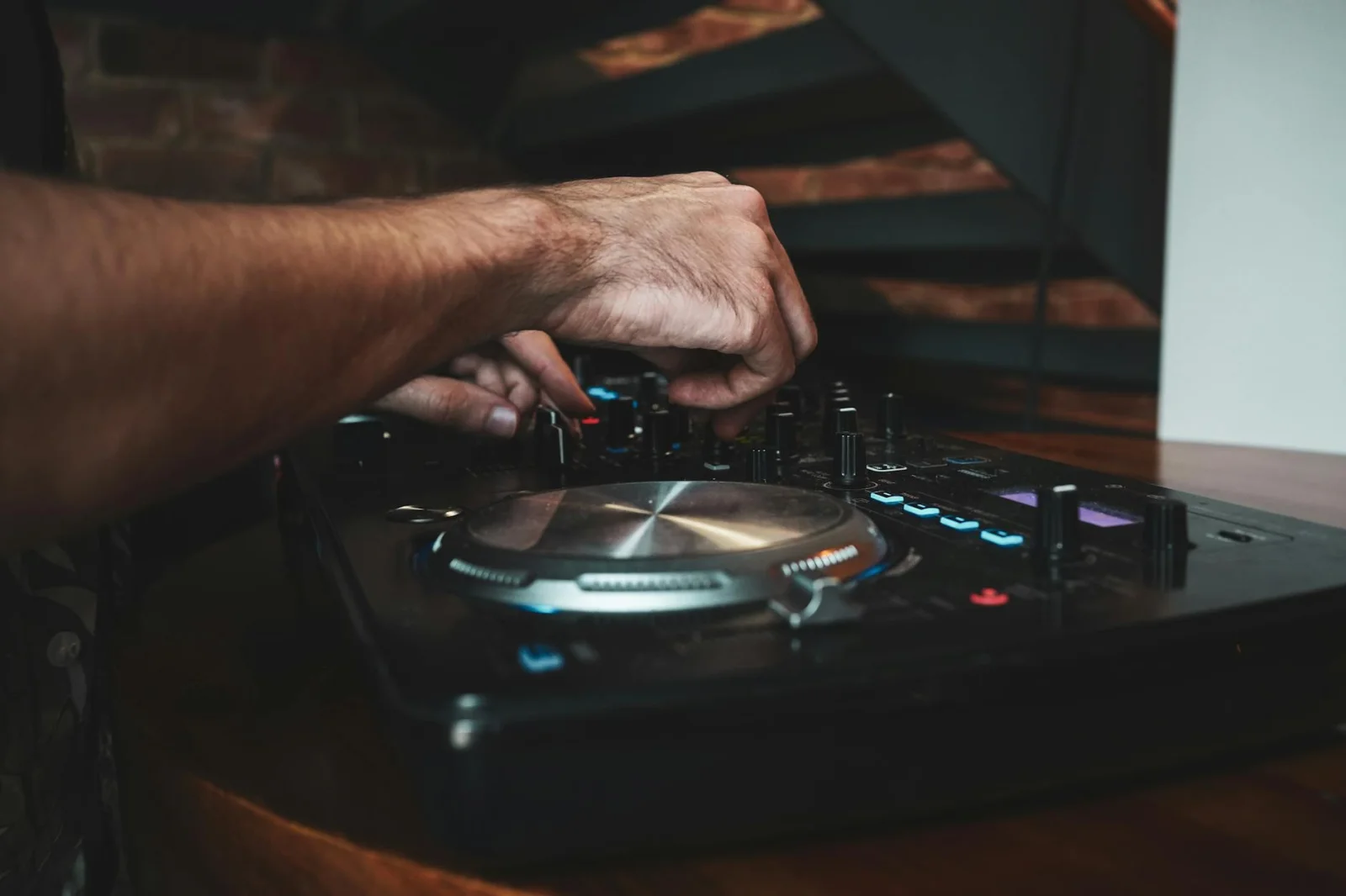 AI Sound Systems Transform Concert Venues Into Responsive Media Surfaces