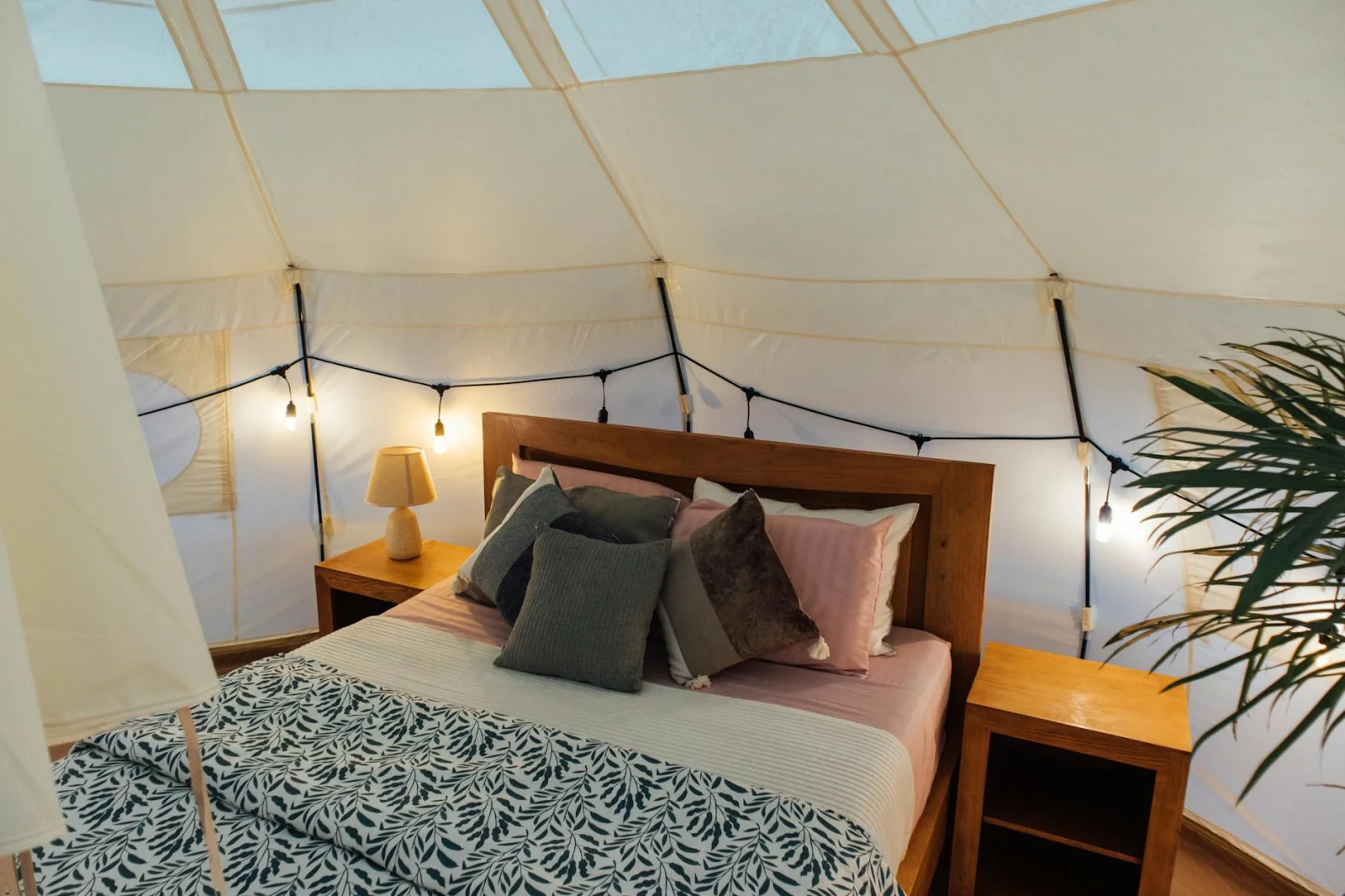 Bedroom Producers Become B2B Partners Through Affordable Home Studios